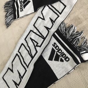 Miami Heat knit scarf